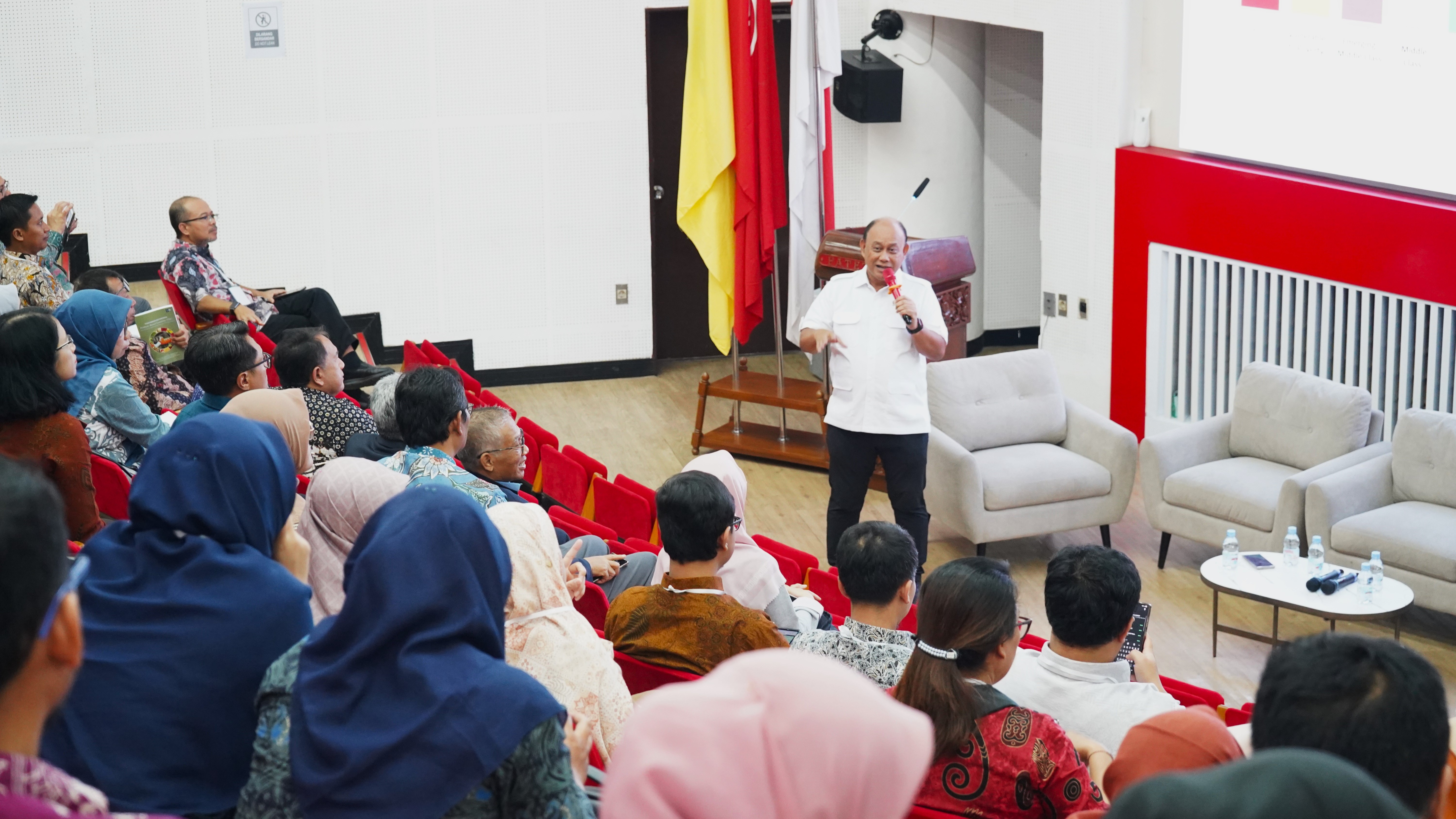 Kabadan BGN Bener Meriah Hadiri Seminar Nasional dan Pertemuan Forum Komunikasi Perguran Tinggi Teknologi Pertanian Indonesia Kebijakan Nasional dan Tantangan 